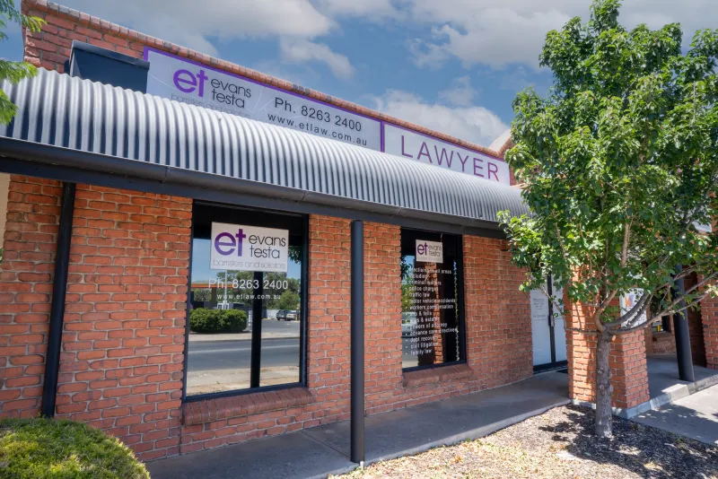 The side of an ET Law office